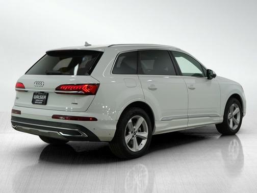 2024 Audi Q7 Premium Plus