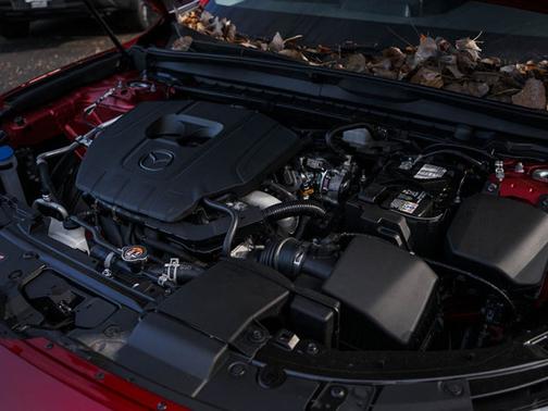 2025 Mazda CX-50 2.5 S Preferred Package