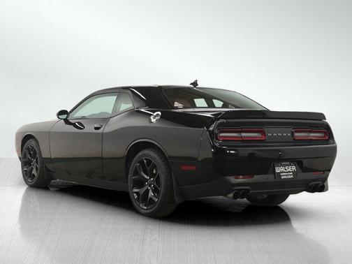 2015 Dodge Challenger SXT Plus