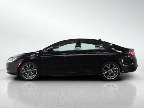 Black Clearcoat 2016 Chrysler 200 S