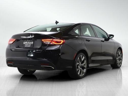 Black Clearcoat 2016 Chrysler 200 S