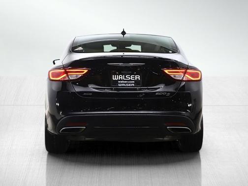 Black Clearcoat 2016 Chrysler 200 S