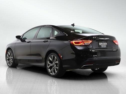 Black Clearcoat 2016 Chrysler 200 S