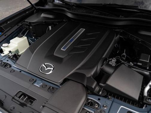 2025 Mazda CX-70 PHEV Premium Package