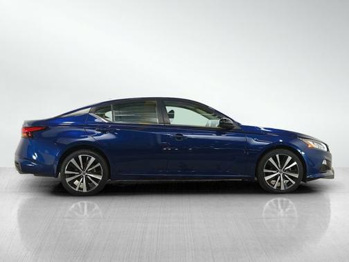 Deep Blue Pearl 2020 Nissan Altima 2.5 SR