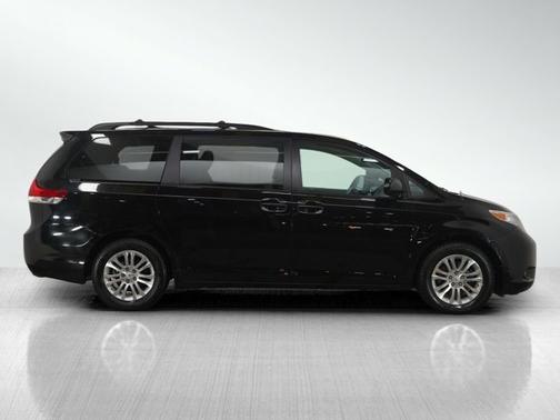2012 Toyota Sienna XLE