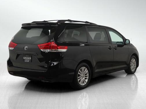2012 Toyota Sienna XLE