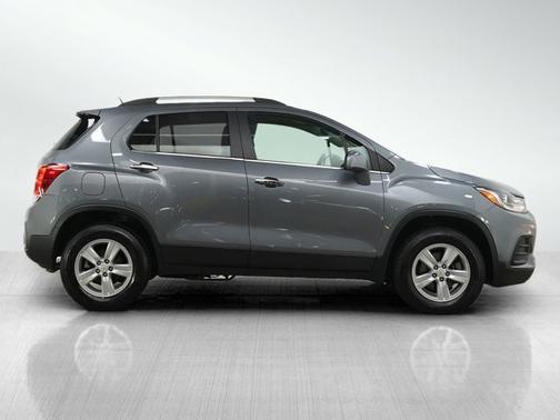 Satin Steel Metallic 2019 Chevrolet Trax LT