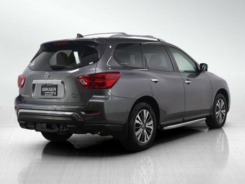 2020 Nissan Pathfinder SL