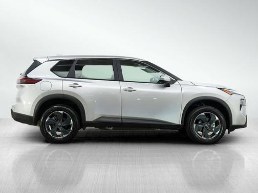 Brilliant Silver Metallic 2025 Nissan Rogue SV