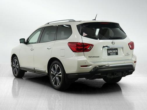 2017 Nissan Pathfinder Platinum