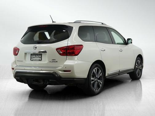 2017 Nissan Pathfinder Platinum