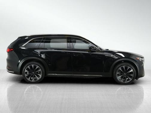 2024 Mazda CX-90 PHEV Premium Plus