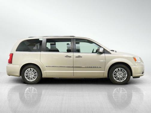 Cashmere/Sandstone Pearlcoat 2015 Chrysler Town & Country Limited Platinum