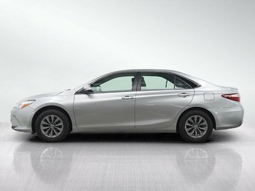 Celestial Silver Metallic 2016 Toyota Camry LE