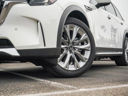 2025 Mazda CX-90 Premium Plus Package