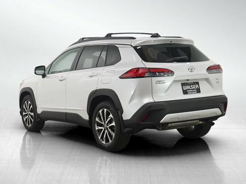 2025 Toyota Corolla Cross XLE