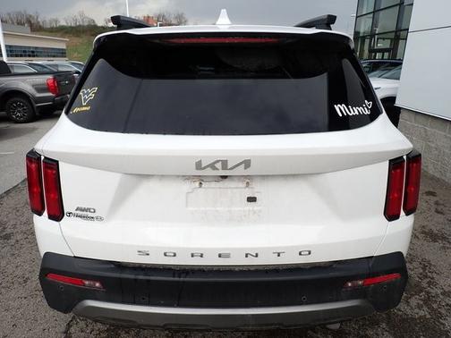 Glacial White Pearl 2022 Kia Sorento X-Line SX Prestige