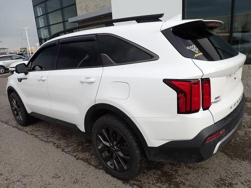 Glacial White Pearl 2022 Kia Sorento X-Line SX Prestige