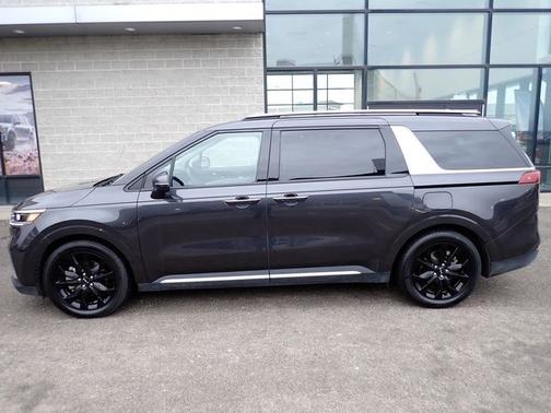 2024 Kia Carnival SX