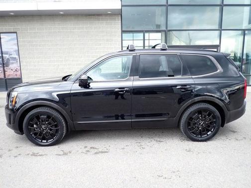 Ebony Black 2022 Kia Telluride SX