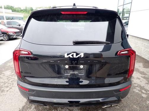 Ebony Black 2022 Kia Telluride SX