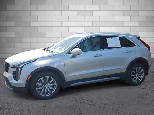2022 Cadillac XT4 Premium Luxury
