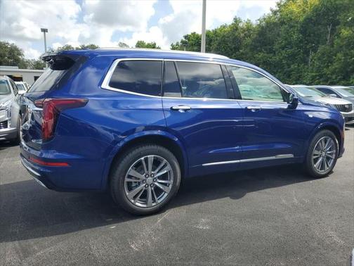 2025 Cadillac XT6 Premium Luxury FWD