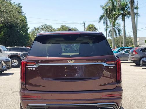 2023 Cadillac XT6 Premium Luxury FWD