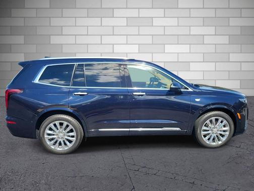 2022 Cadillac XT6 Premium Luxury AWD