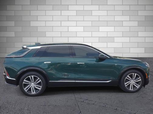 2024 Cadillac LYRIQ Luxury