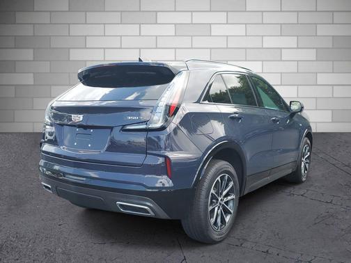 2025 Cadillac XT4 Sport