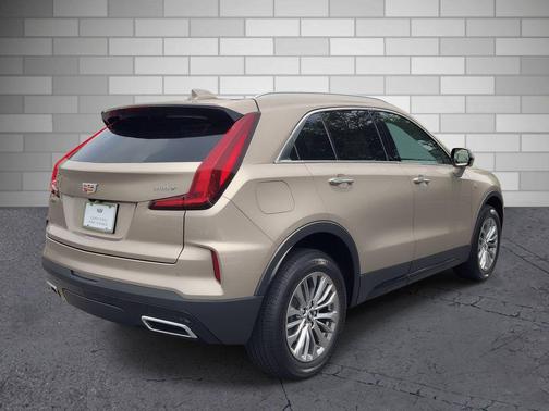 Latte Metallic 2025 Cadillac XT4 Premium Luxury