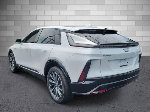 2025 Cadillac LYRIQ Sport