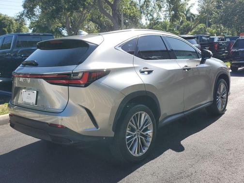 Atomic Silver 2022 Lexus NX 350h Luxury