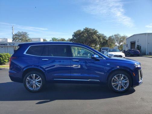 2023 Cadillac XT6 Premium Luxury AWD