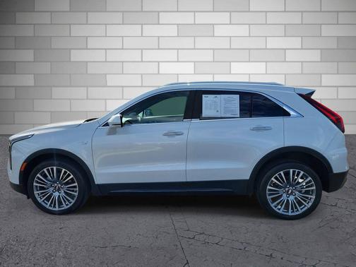 2024 Cadillac XT4 Premium Luxury