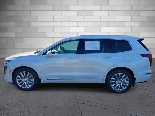 2022 Cadillac XT6 Premium Luxury FWD