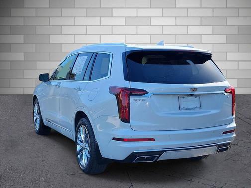 2022 Cadillac XT6 Premium Luxury FWD