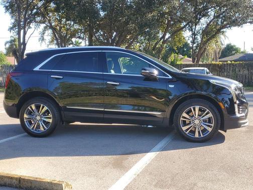 2025 Cadillac XT5 Premium Luxury