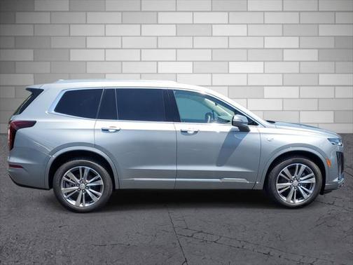 2025 Cadillac XT6 Premium Luxury FWD