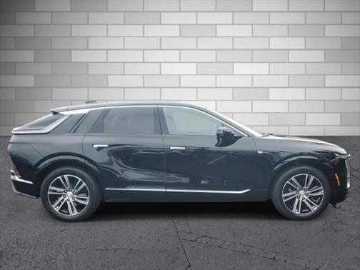 2024 Cadillac LYRIQ Luxury w/1SD