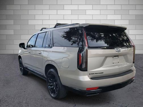 2022 Cadillac Escalade ESV Sport
