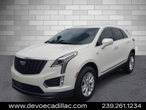 Crystal White Tricoat 2023 Cadillac XT5 Luxury
