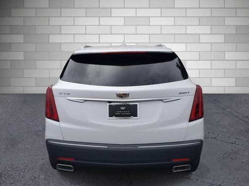 Crystal White Tricoat 2023 Cadillac XT5 Luxury