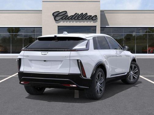Vibrant White Tricoat 2026 Cadillac LYRIQ Luxury