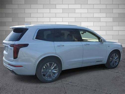 2022 Cadillac XT6 Premium Luxury FWD
