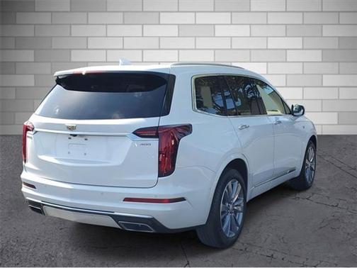 2022 Cadillac XT6 Premium Luxury FWD