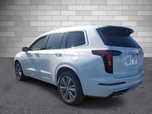 2025 Cadillac XT6 Premium Luxury FWD