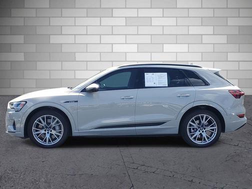 2021 Audi e-tron Prestige